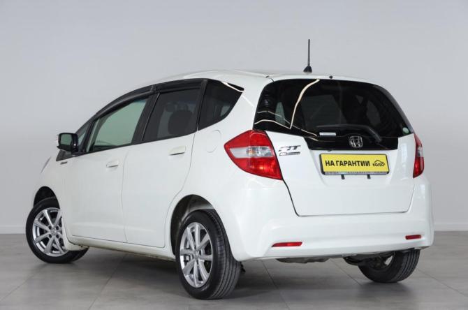 Honda Fit II с пробегом 2011 года, цена 759 000 рублей, 135000 км, хэтчбек, Автокод Объявления