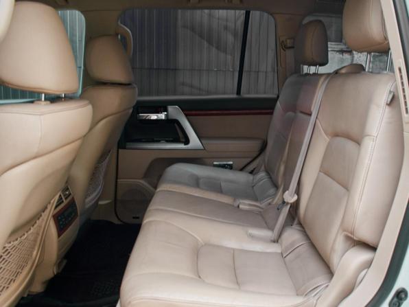 Toyota Land Cruiser 200 Series Рестайлинг 1 с пробегом 2012 года, цена 3 680 000 рублей, 235050 км, внедорожник, Автокод Объявления