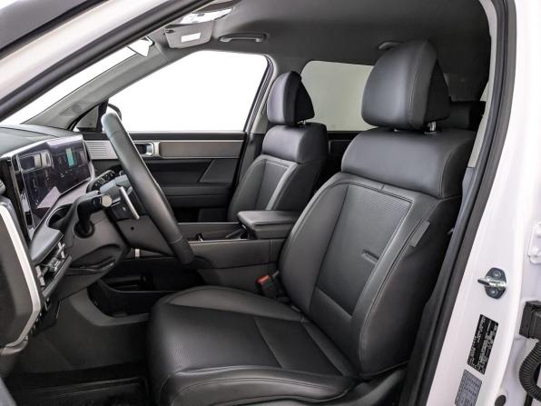 Hyundai Santa Fe IV Рестайлинг с пробегом 2023 года, цена 4 450 000 рублей, 38630 км, внедорожник, Автокод Объявления