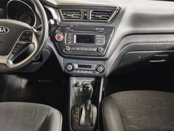 Kia Rio III Рестайлинг с пробегом 2015 года, цена 709 000 рублей, 269335 км, седан, Автокод Объявления