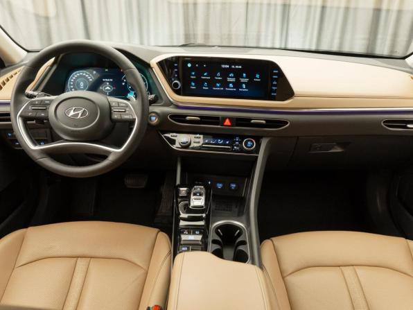 Hyundai Sonata VIII (DN8) с пробегом 2021 года, цена 2 090 000 рублей, 121080 км, седан, Автокод Объявления