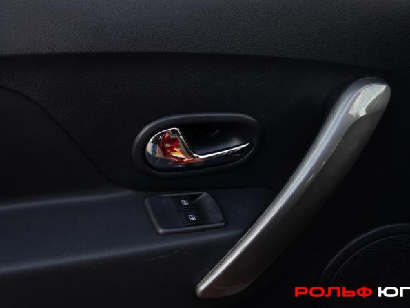 Renault Sandero II Рестайлинг с пробегом 2019 года, цена 848 000 рублей, 237601 км, хэтчбек, Автокод Объявления