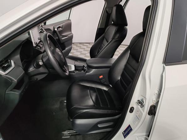 Toyota RAV4 V (XA50) с пробегом 2021 года, цена 3 499 000 рублей, 59575 км, внедорожник, Автокод Объявления