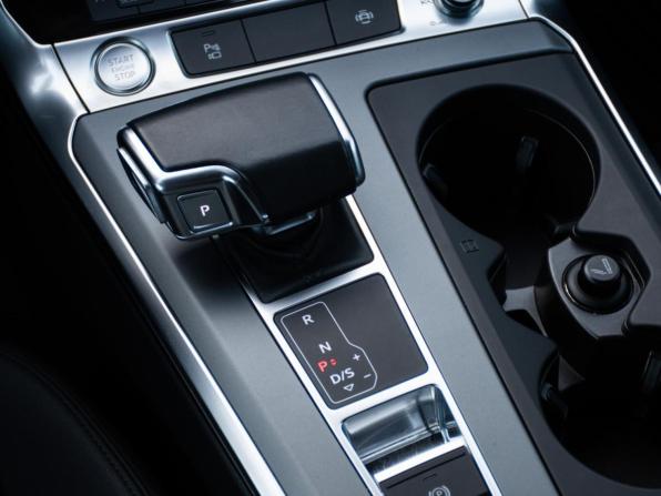 Audi A6 V (C8) с пробегом 2020 года, цена 4 198 000 рублей, 61668 км, седан, Автокод Объявления
