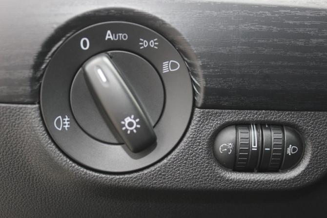 Volkswagen Jetta VI с пробегом 2012 года, цена 897 000 рублей, 162145 км, седан, Автокод Объявления