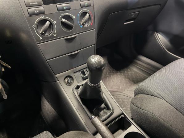 Toyota Corolla IX (E120 E130) Рестайлинг с пробегом 2005 года, цена 499 000 рублей, 250000 км, хэтчбек, Автокод Объявления
