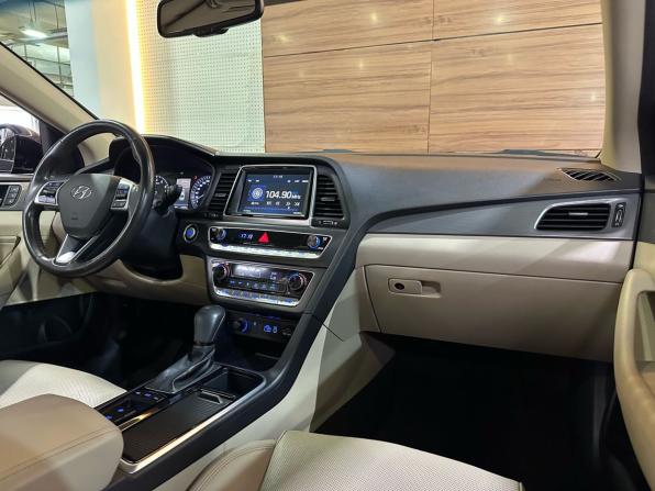 Hyundai Sonata VII (LF) Рестайлинг с пробегом 2017 года, цена 1 890 000 рублей, 160082 км, седан, Автокод Объявления
