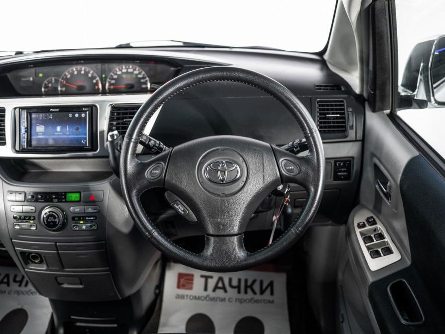 Toyota Voxy I (R60) Иркутск  - изображение 10