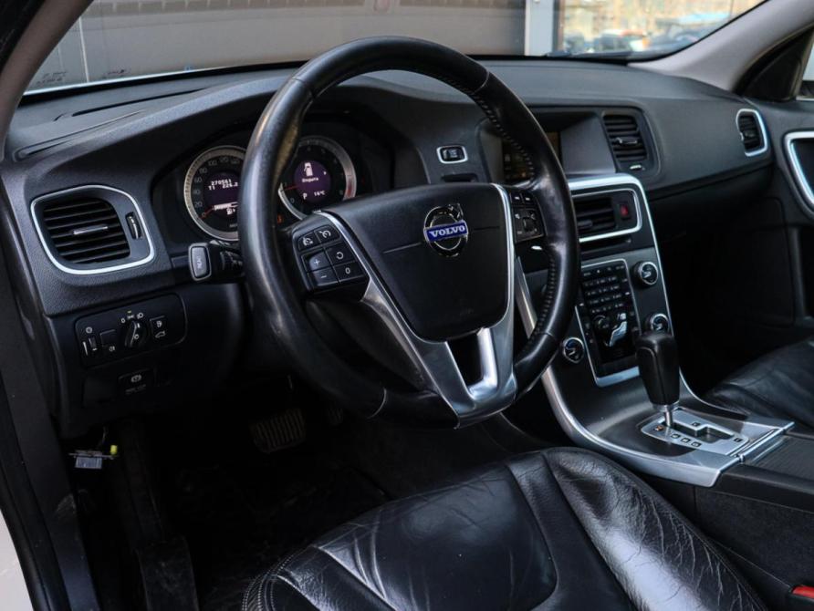 Volvo V60 I Москва  - изображение 12