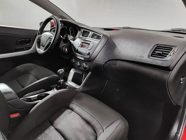 Kia Ceed II с пробегом 2014 года, цена 910 000 рублей, 130283 км, хэтчбек, Автокод Объявления