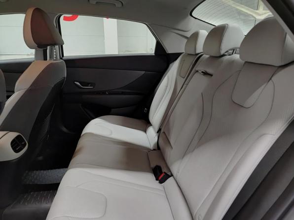 Hyundai Elantra VII (CN7) с пробегом 2022 года, цена 2 350 000 рублей, 41285 км, седан, Автокод Объявления