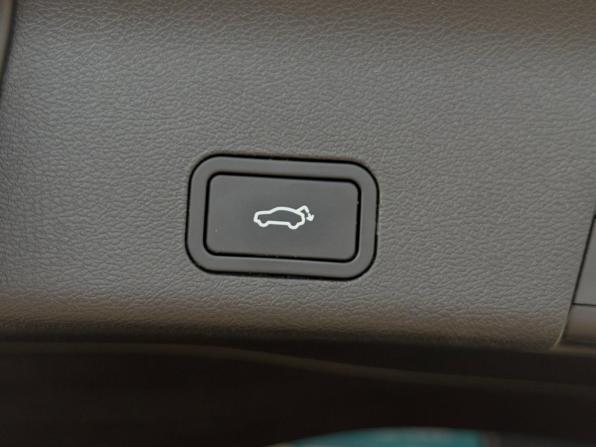 Geely Atlas Pro с пробегом 2024 года, цена 2 200 000 рублей, 66346 км, внедорожник, Автокод Объявления