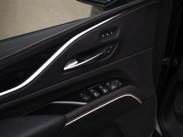 Cadillac Escalade V с пробегом 2022 года, цена 9 599 000 рублей, 61568 км, внедорожник, Автокод Объявления