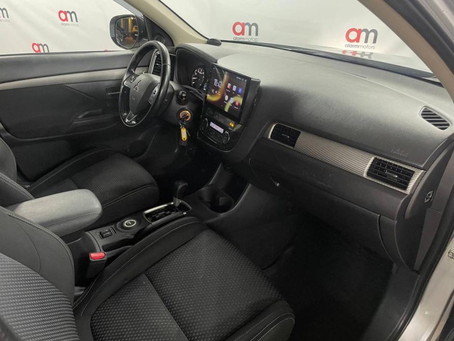 Mitsubishi Outlander III Рестайлинг 2 Санкт-Петербург  - изображение 12