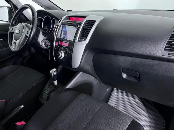 Kia Venga I с пробегом 2011 года, цена 680 000 рублей, 213683 км, минивэн, Автокод Объявления