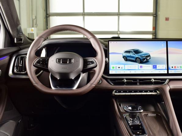 Geely Monjaro I Рестайлинг 2 с пробегом 2026 года, цена 3 999 995 рублей, 308 км, внедорожник, Автокод Объявления
