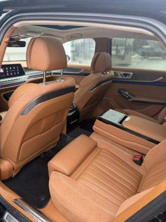 Hongqi H9 I Рестайлинг с пробегом 2024 года, цена 4 499 000 рублей, 5000 км, седан, Автокод Объявления