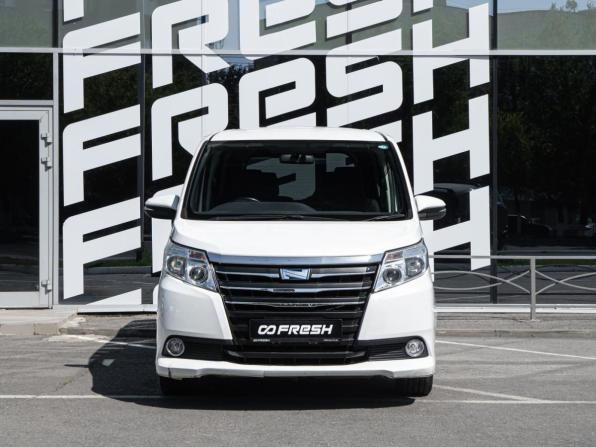 Toyota Noah III (R80) с пробегом 2014 года, цена 1 920 000 рублей, 127778 км, минивэн, Автокод Объявления