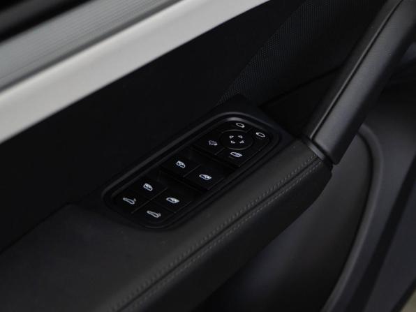 Porsche Cayenne III Рестайлинг с пробегом 2023 года, цена 12 178 888 рублей, 24045 км, внедорожник, Автокод Объявления