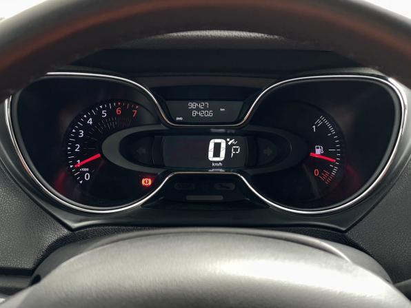 Renault Kaptur I с пробегом 2017 года, цена 1 598 000 рублей, 98427 км, внедорожник, Автокод Объявления