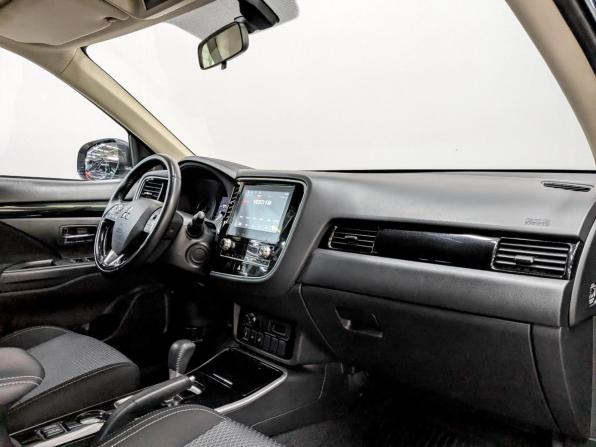 Mitsubishi Outlander III Рестайлинг 3 с пробегом 2021 года, цена 2 450 000 рублей, 90500 км, внедорожник, Автокод Объявления