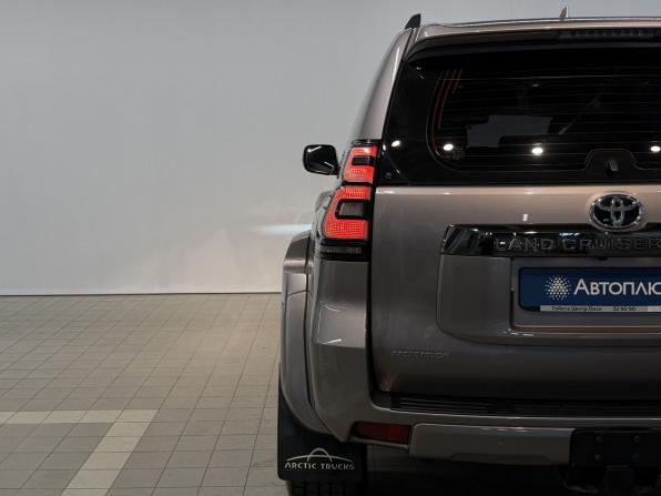 Toyota Land Cruiser Prado 150 Series Рестайлинг 3 с пробегом 2021 года, цена 9 400 000 рублей, 126332 км, внедорожник, Автокод Объявления