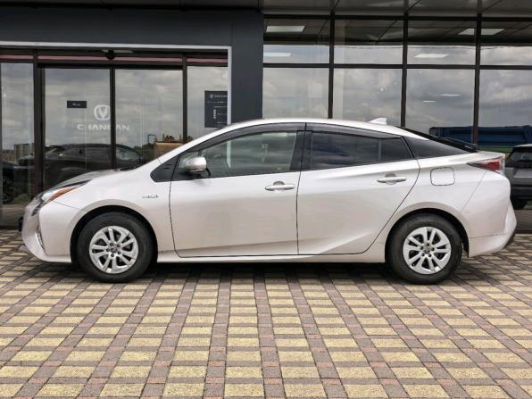 Toyota Prius IV (XW50) с пробегом 2016 года, цена 1 570 000 рублей, 140614 км, лифтбек, Автокод Объявления