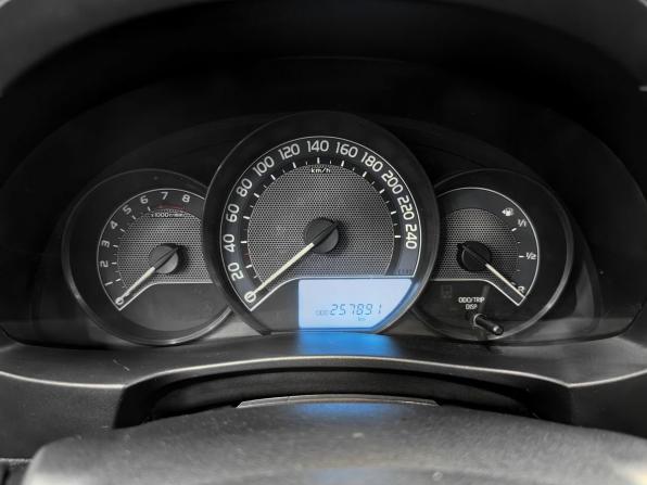 Toyota Corolla XI (E160 E170 E180) с пробегом 2013 года, цена 1 280 000 рублей, 288000 км, седан, Автокод Объявления