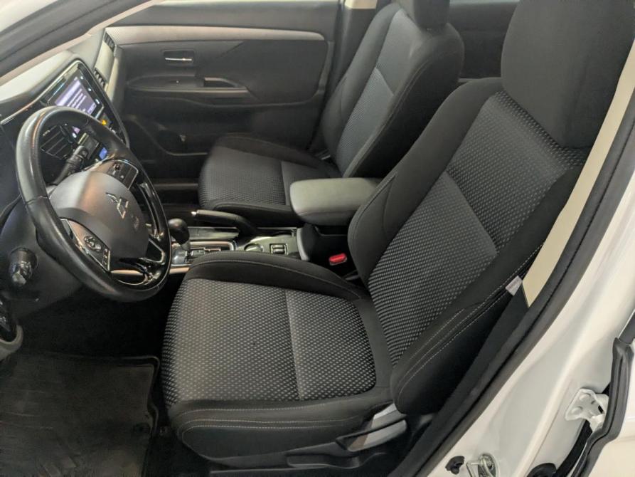 Mitsubishi Outlander III Рестайлинг 2 Санкт-Петербург  - изображение 20