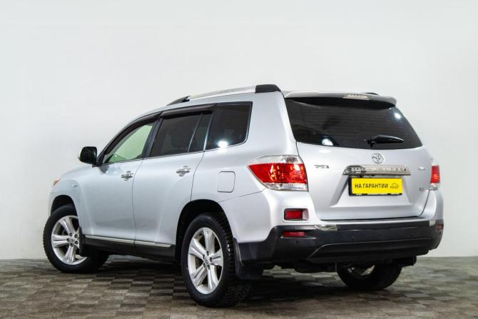 Toyota Highlander II (XU40) Рестайлинг с пробегом 2012 года, цена 2 199 000 рублей, 319652 км, внедорожник, Автокод Объявления