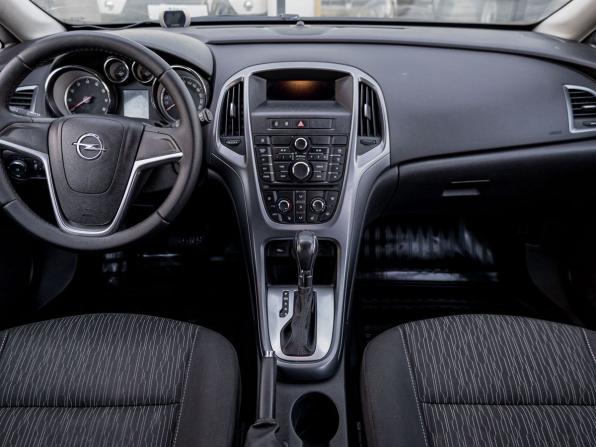Opel Astra J Рестайлинг с пробегом 2014 года, цена 725 311 рублей, 116785 км, хэтчбек, Автокод Объявления