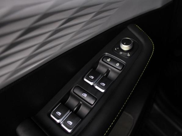 Geely Coolray I Рестайлинг с пробегом 2023 года, цена 2 199 000 рублей, 12700 км, внедорожник, Автокод Объявления