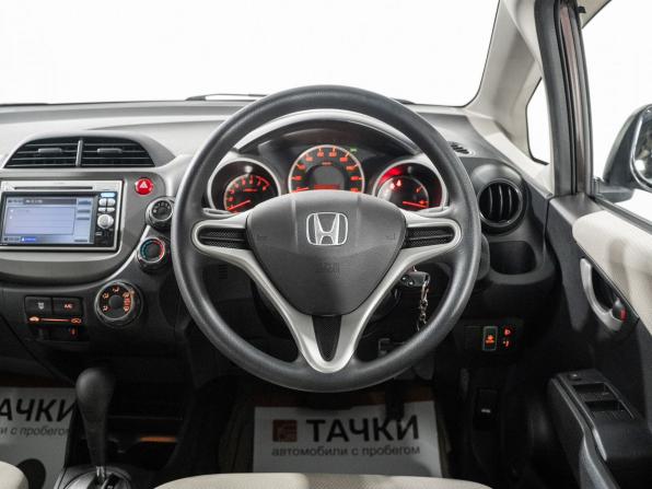 Honda Fit II с пробегом 2010 года, цена 799 500 рублей, 98510 км, хэтчбек, Автокод Объявления