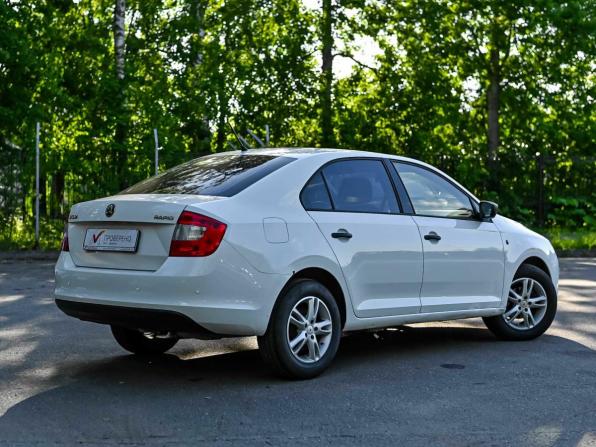 Skoda Rapid I с пробегом 2014 года, цена 540 000 рублей, 243752 км, лифтбек, Автокод Объявления