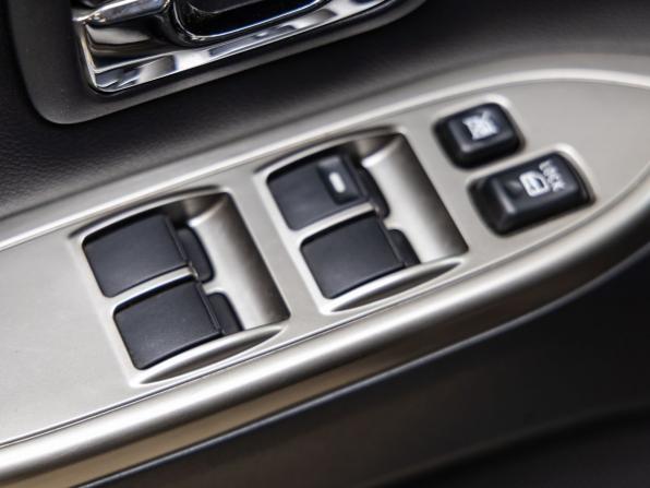 Mitsubishi Pajero IV Рестайлинг 2 с пробегом 2018 года, цена 3 758 000 рублей, 23652 км, внедорожник, Автокод Объявления