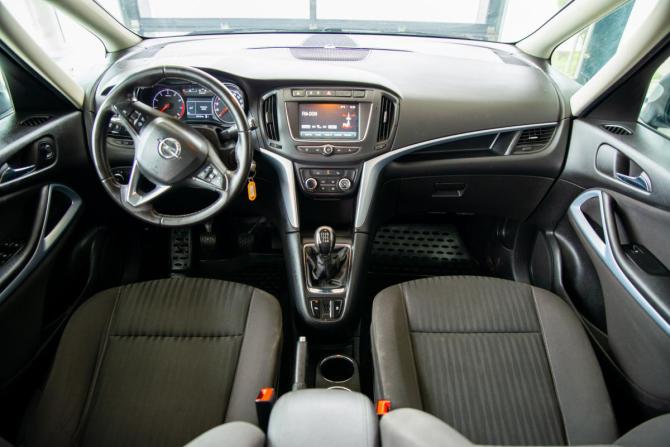 Opel Zafira C Рестайлинг с пробегом 2017 года, цена 2 050 000 рублей, 187418 км, минивэн, Автокод Объявления