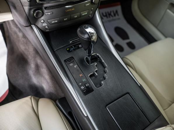 Lexus IS II Рестайлинг 2 с пробегом 2011 года, цена 2 400 000 рублей, 253200 км, седан, Автокод Объявления