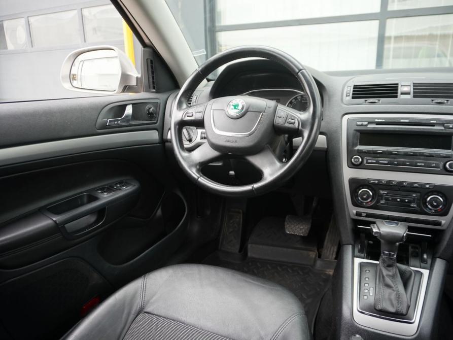 Skoda Octavia II (A5) Рестайлинг Москва  - изображение 13