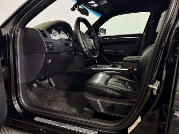 Chrysler 300C I с пробегом 2008 года, цена 939 000 рублей, 318649 км, седан, Автокод Объявления