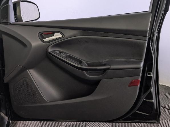 Ford Focus III Рестайлинг с пробегом 2016 года, цена 1 200 000 рублей, 101998 км, хэтчбек, Автокод Объявления