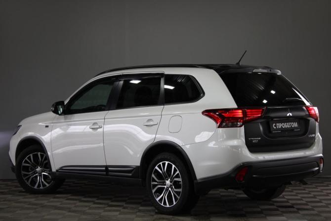 Mitsubishi Outlander III Рестайлинг 2 с пробегом 2016 года, цена 2 100 000 рублей, 86000 км, внедорожник, Автокод Объявления