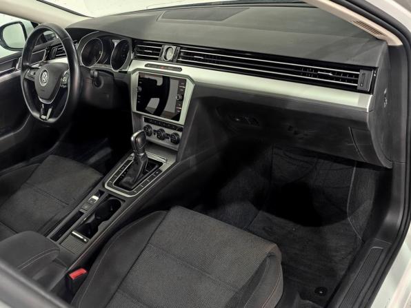 Volkswagen Passat B8 с пробегом 2018 года, цена 2 100 000 рублей, 93997 км, седан, Автокод Объявления