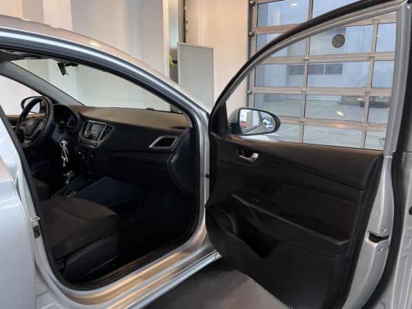 Hyundai Solaris II с пробегом 2019 года, цена 1 180 000 рублей, 214210 км, седан, Автокод Объявления