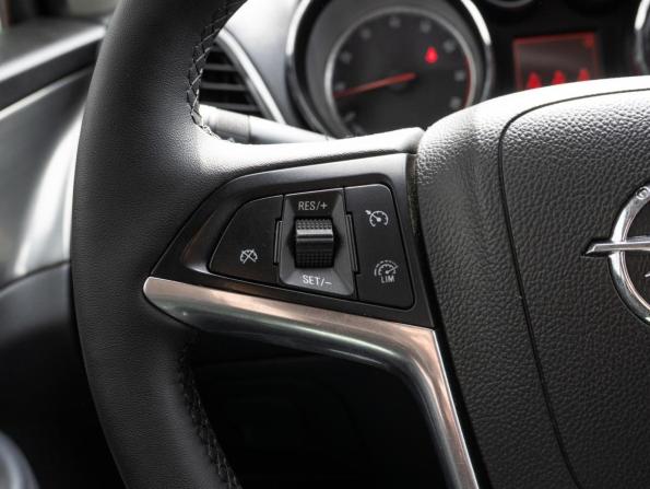 Opel Mokka I с пробегом 2014 года, цена 1 195 000 рублей, 182773 км, внедорожник, Автокод Объявления