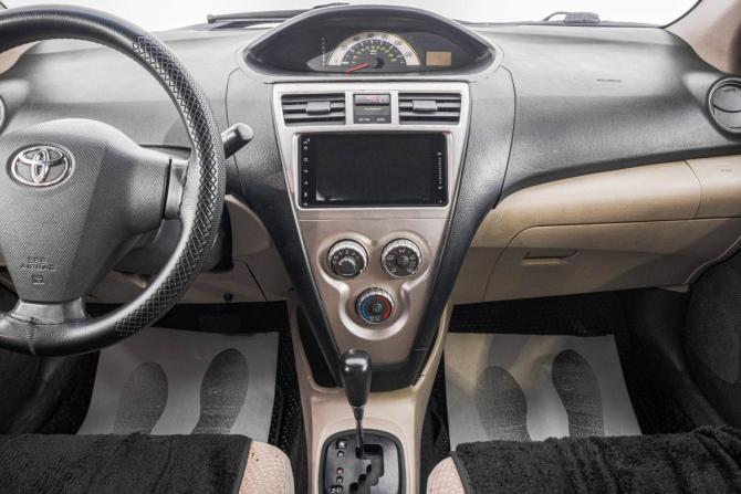 Toyota Yaris II с пробегом 2006 года, цена 449 000 рублей, 330000 км, седан, Автокод Объявления