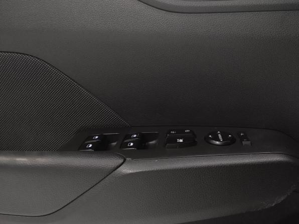 Hyundai Solaris II с пробегом 2017 года, цена 1 350 000 рублей, 203735 км, седан, Автокод Объявления