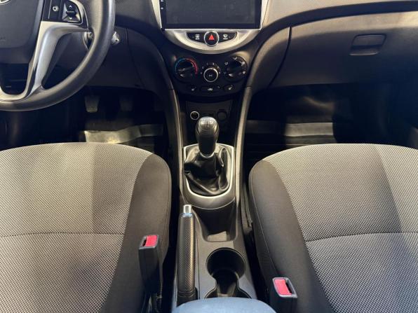 Hyundai Solaris I с пробегом 2011 года, цена 685 000 рублей, 236000 км, седан, Автокод Объявления