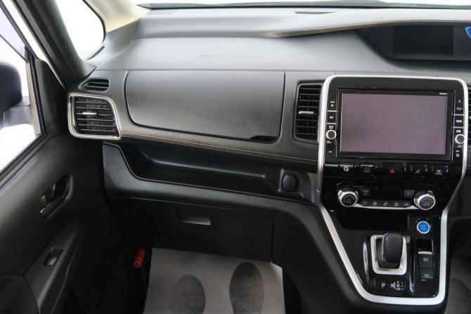 Nissan Serena V (C27) с пробегом 2019 года, цена 1 999 000 рублей, 152000 км, минивэн, Автокод Объявления