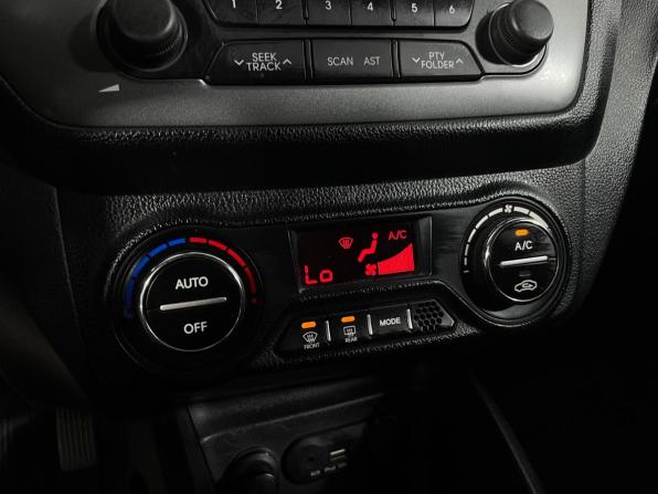 Kia Rio III с пробегом 2015 года, цена 890 000 рублей, 207787 км, седан, Автокод Объявления