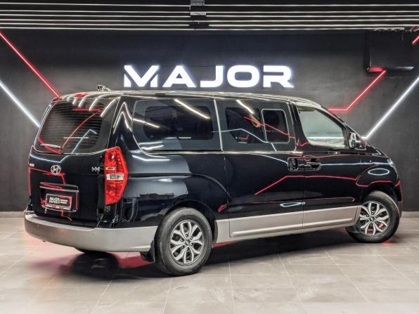 Hyundai H-1 II Рестайлинг 2 с пробегом 2021 года, цена 3 195 000 рублей, 141000 км, минивэн, Автокод Объявления